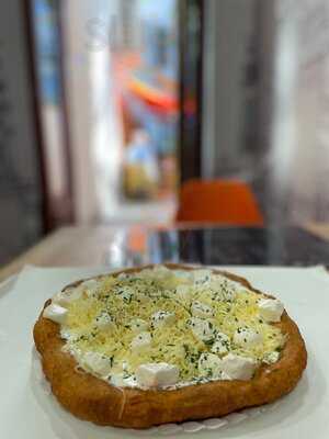 Gozsdu Langos Bistro