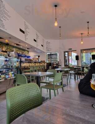 Jónás Craft Beer House.