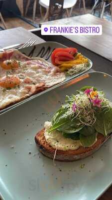 Frankie's Bistro