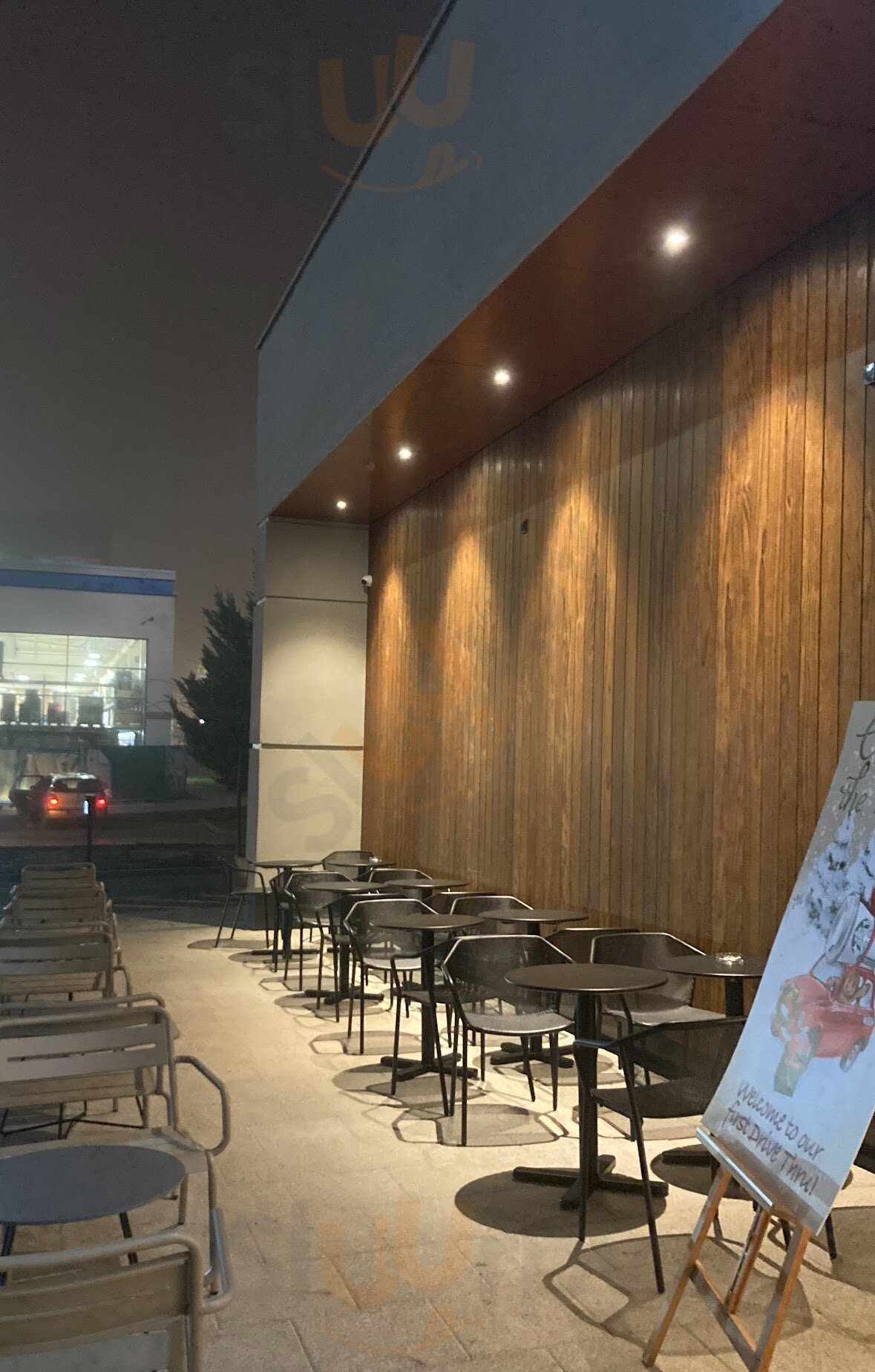 Starbucks Vecsés Market Centrál Dt