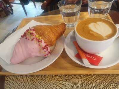 Strudel Garden Café & Bakery