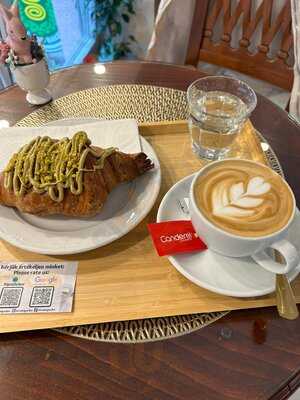 Strudel Garden Café & Bakery