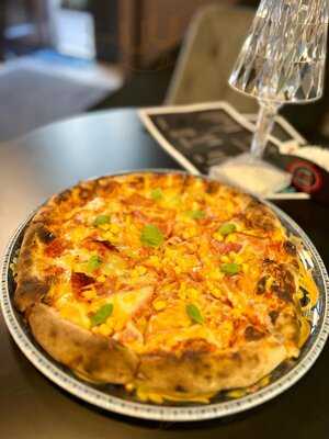 Coming In Coffee & Bistró