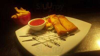 The Courtyard Bar & Restaurant