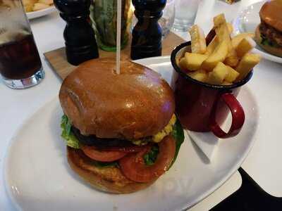 The Cafe Bar At Glashaus Hotel