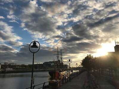 J2 Grill & Sushi Bar