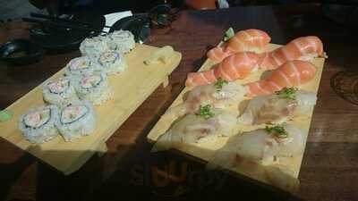 J2 Grill & Sushi Bar