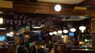 The Old Storehouse Bar & Restaurant