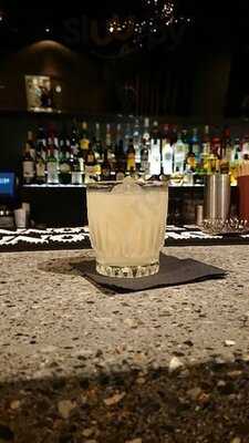 Koh Restaurant & Cocktail Lounge