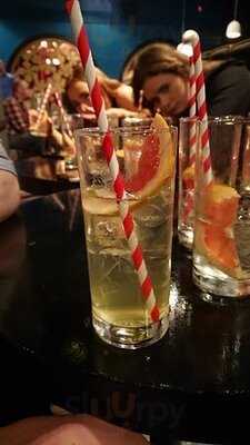 Koh Restaurant & Cocktail Lounge