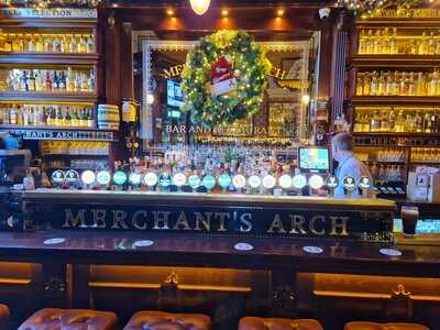 The Merchant's Arch Bar & Restaurant
