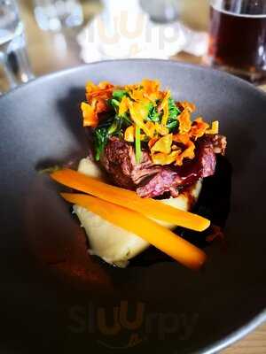 Hq Restaurant & Gastro Bar