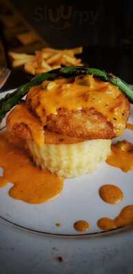 La Caverna Restaurant And Wine Bar