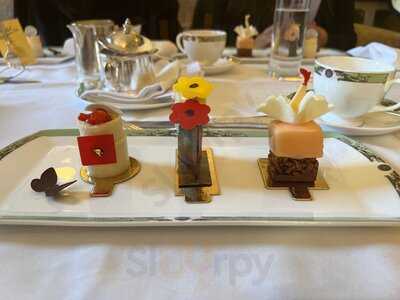 Art Tea At The Merrion Hotel