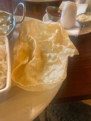 Seven Arches Bar & Bistro