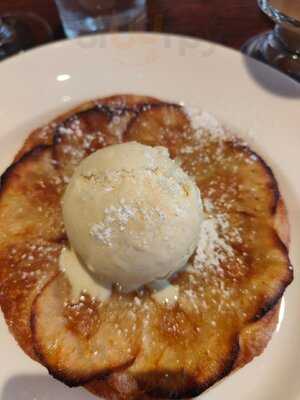 Martine's Quay Street Wine Bar & Restaurant