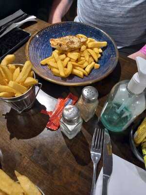 The West Bar And Restaurant