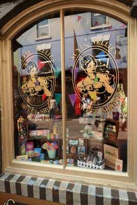 Aunty Nellies Sweet Shop