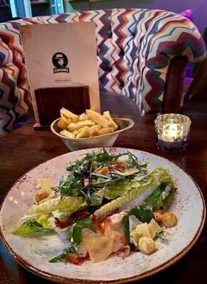 Capones Restaurant & Bar