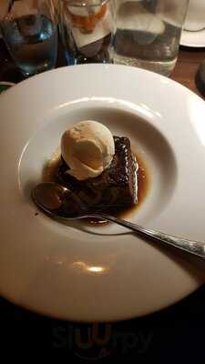 R.m. Mccabes Gastro Bar