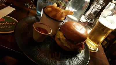 R.m. Mccabes Gastro Bar