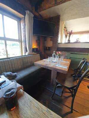 Farmer Browns Kilternan Pub