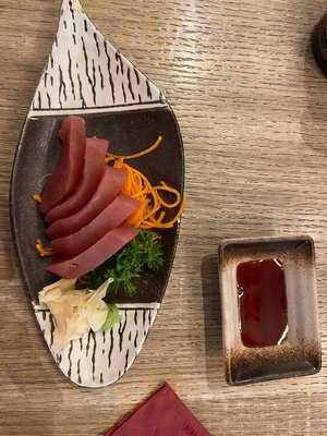 Takara Ramen & Deli Sushi Bar