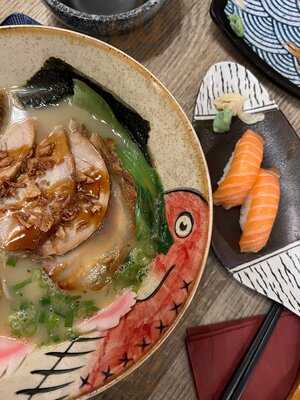 Takara Ramen & Deli Sushi Bar