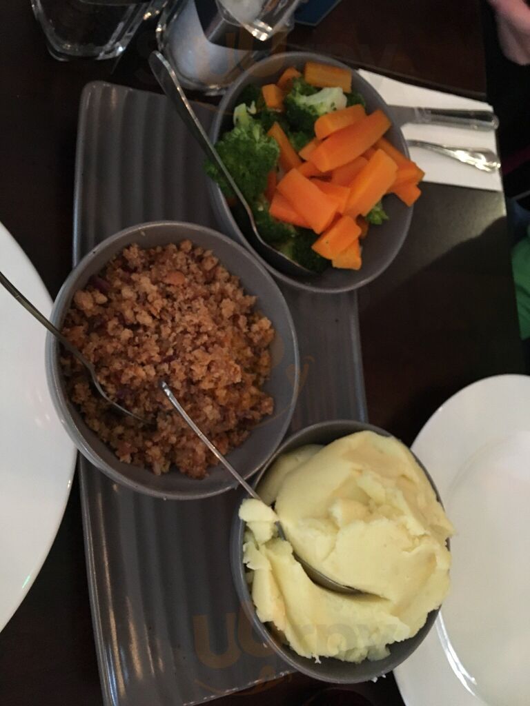 Eva's Bar & Restraurant