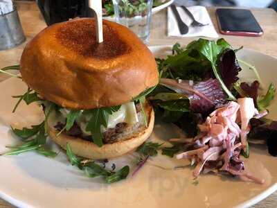 Busyfeet & Coco Cafe