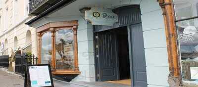 O' Sheas Bar & Bistro