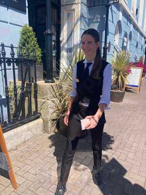 O' Sheas Bar & Bistro