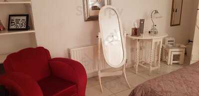 Barnabrow Country House Trinity Rooms