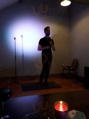 Molly's Pub & Steakhouse