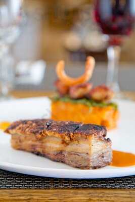 Kingfisher Bar & Bistro