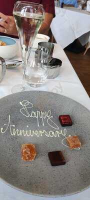 Canopy Restaurant And Bar