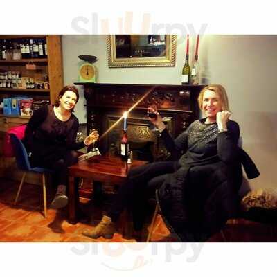 Vikkis Wine & Tapas Bar