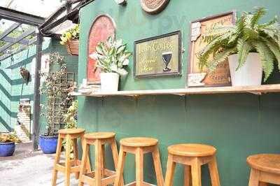 Dan Sheahan's Bar And Restaurant