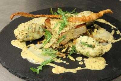 The Poor Relation Grocery & Pub