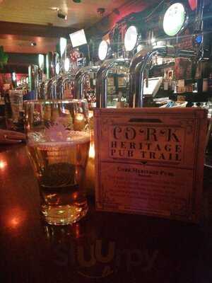 The Poor Relation Grocery & Pub