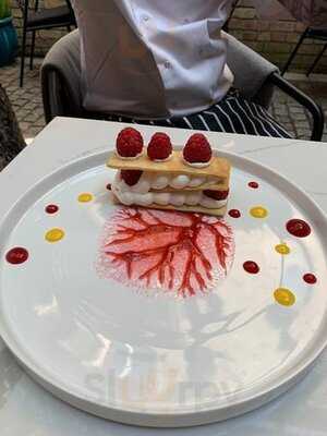 Vandal Cafe & Restaurant