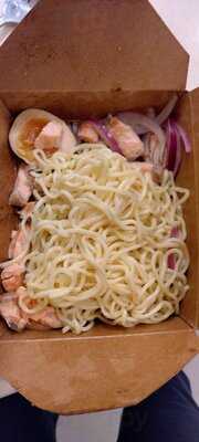 Taro Noodle And Sushi Bar