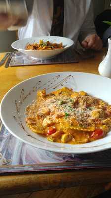 Broyage Bar & Bistro