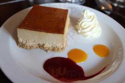 Maples Bistro Restaurant