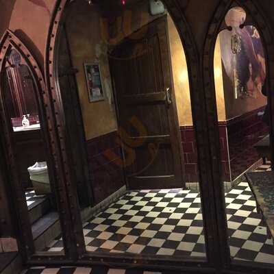 O'reilly's Sub Lounge