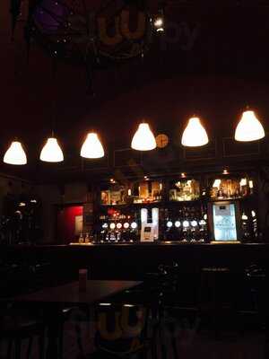 O'reilly's Sub Lounge