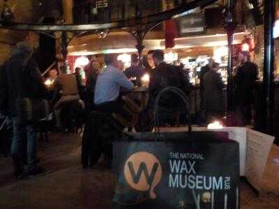 O'reilly's Sub Lounge