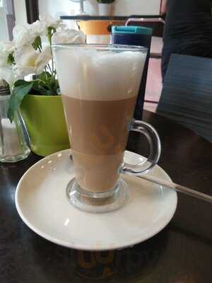 The Coffee Bean & Tea Leaf