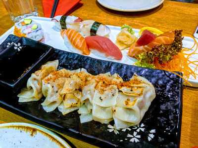 J's Noodle & Sushi Bar