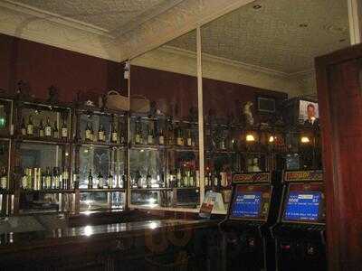 Hanlon's Bar & Restaurant